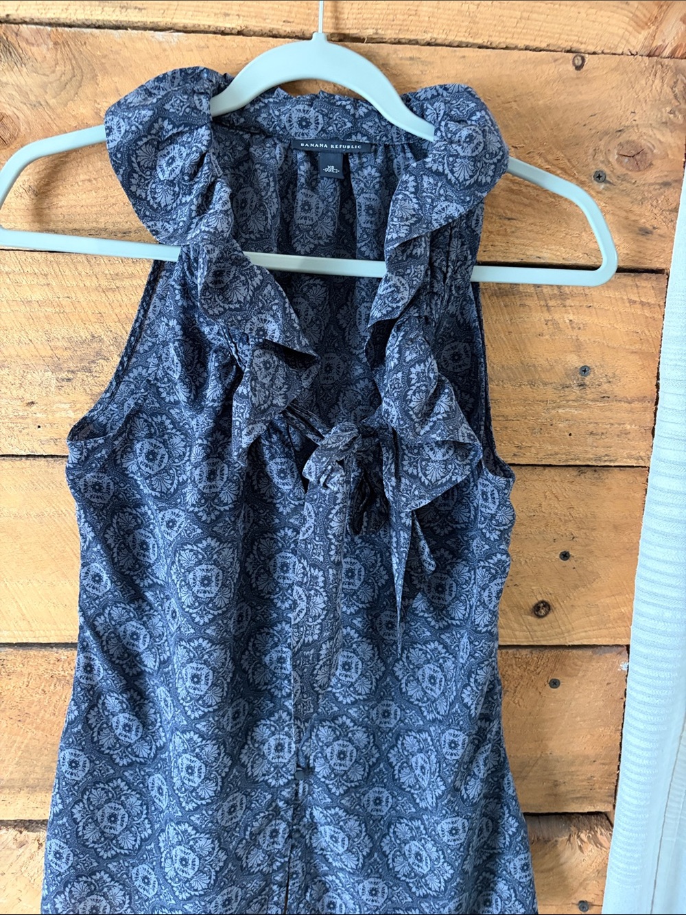 Banana Republic Navy Printed Ruffle Tie-Neck Camisole